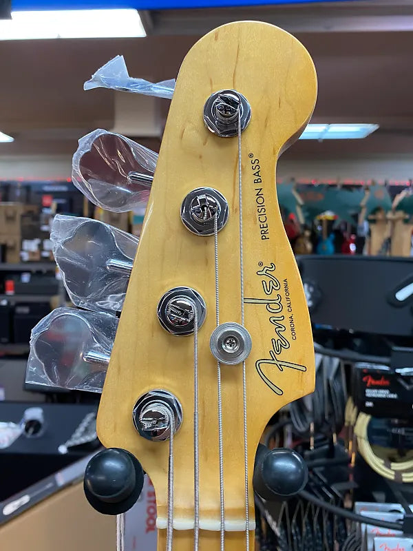 FENDER AMERICAN PROFESSIONAL II PRECISION BASS 3-COLOR SUNBURST