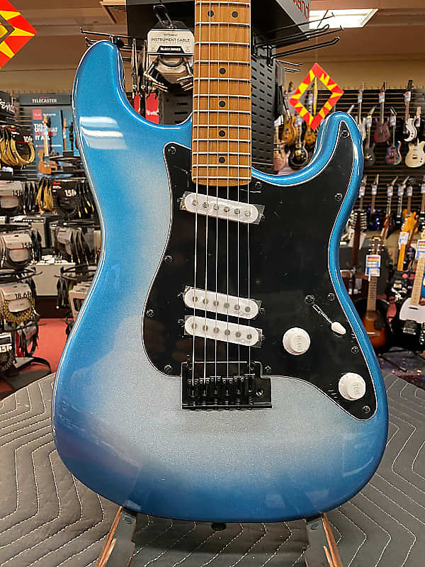 SQUIER CONTEMPORARY STRATOCASTER SPECIAL-SKY BURST METALLIC