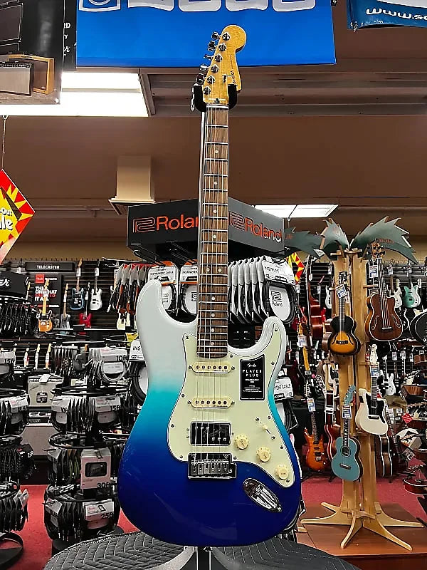 FENDER PLAYER PLUS STRATOCASTER HSS-BELAIR BLUE